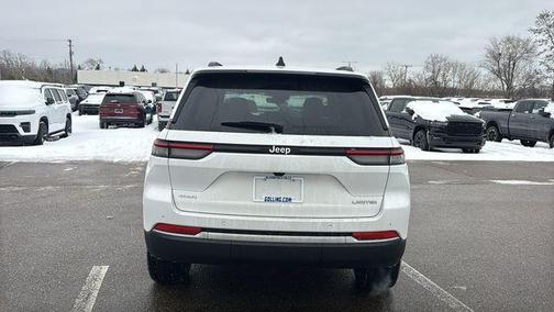 Bright White Clearcoat 2026 Jeep Grand Cherokee Limited