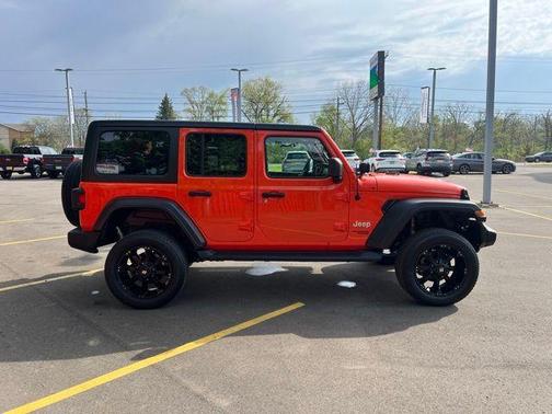 Metallic 2018 Jeep Wrangler Unlimited Sport