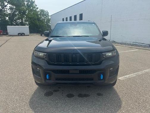 2025 Jeep Grand Cherokee 4xe Base