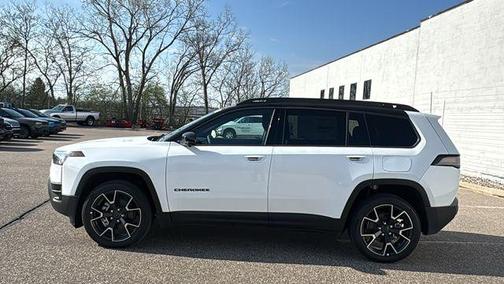 Bright White Clearcoat 2026 Jeep Cherokee Overland