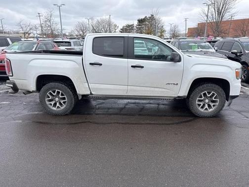 2022 GMC Canyon AT4 w/Leather