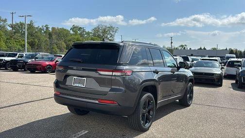 Metallic 2026 Jeep Grand Cherokee Limited