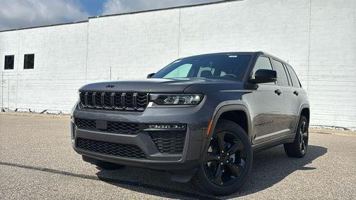 Metallic 2026 Jeep Grand Cherokee Limited