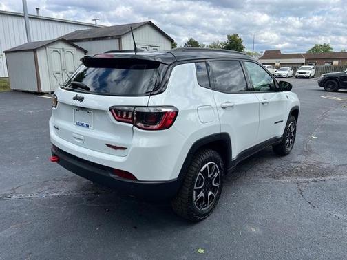 2024 Jeep Compass Trailhawk
