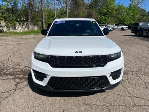 2024 Jeep Grand Cherokee Laredo