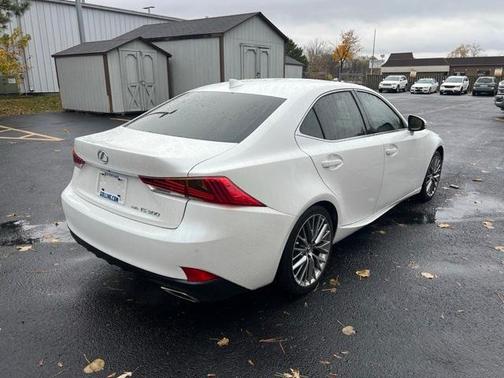 2018 Lexus IS 300 Base