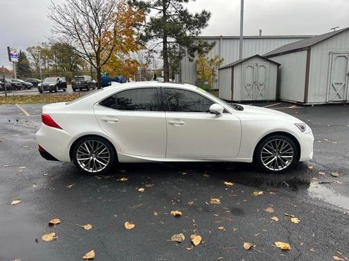2018 Lexus IS 300 Base