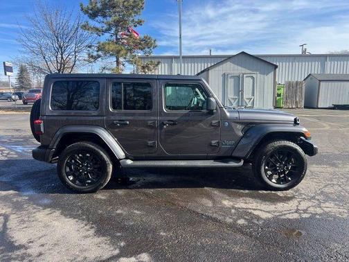 2025 Jeep Wrangler 4xe Sahara