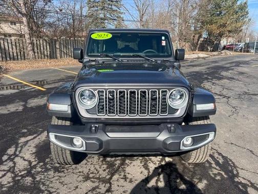 2025 Jeep Wrangler 4xe Sahara