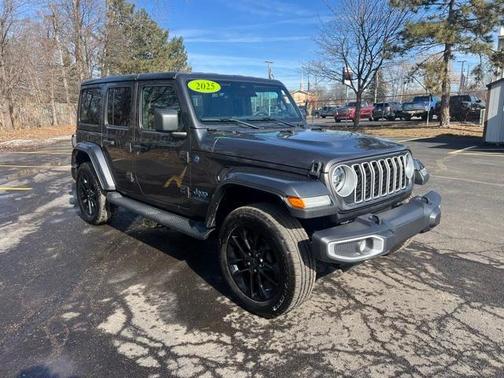 2025 Jeep Wrangler 4xe Sahara