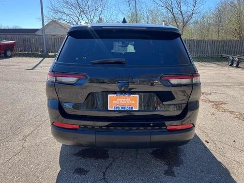 2022 Jeep Grand Cherokee L Laredo
