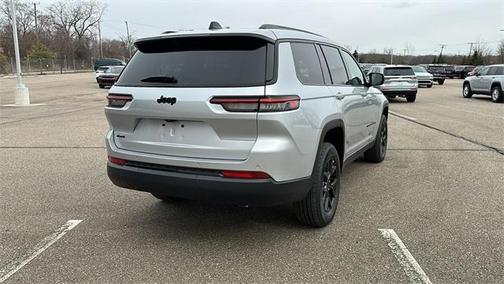 2025 Jeep Grand Cherokee L Laredo