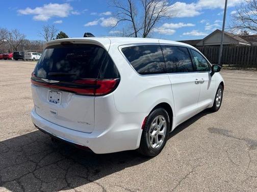2024 Chrysler Pacifica Limited