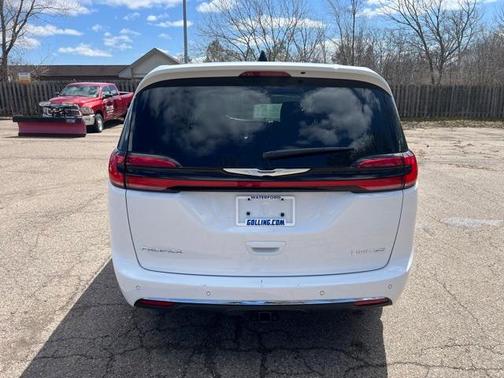 2024 Chrysler Pacifica Limited