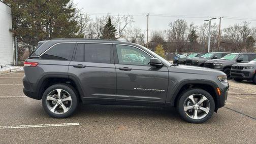 Metallic 2026 Jeep Grand Cherokee Limited