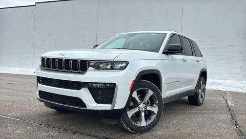 Bright White Clearcoat 2026 Jeep Grand Cherokee Limited