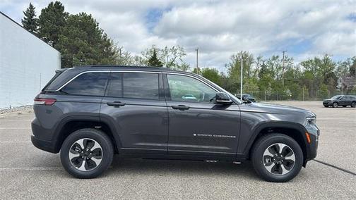 2025 Jeep Grand Cherokee 4xe Base