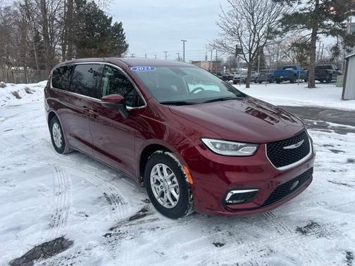 2023 Chrysler Pacifica Touring-L