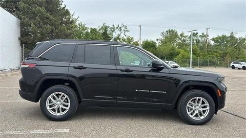 2025 Jeep Grand Cherokee Laredo X