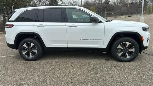 2025 Jeep Grand Cherokee 4xe Base