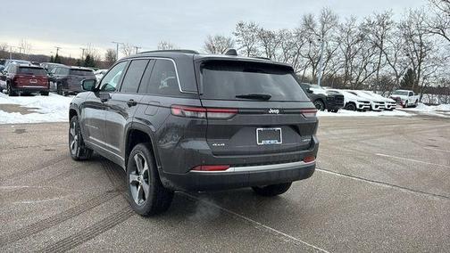 Metallic 2026 Jeep Grand Cherokee Limited