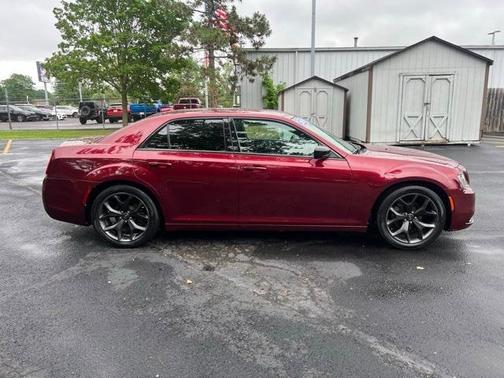 2020 Chrysler 300 Touring
