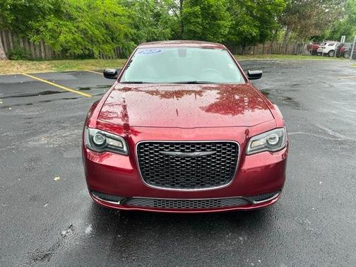 2020 Chrysler 300 Touring