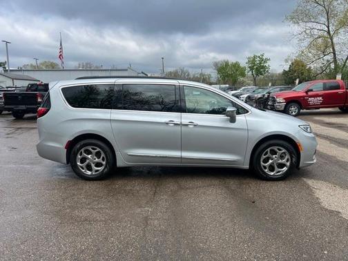 2022 Chrysler Pacifica Limited
