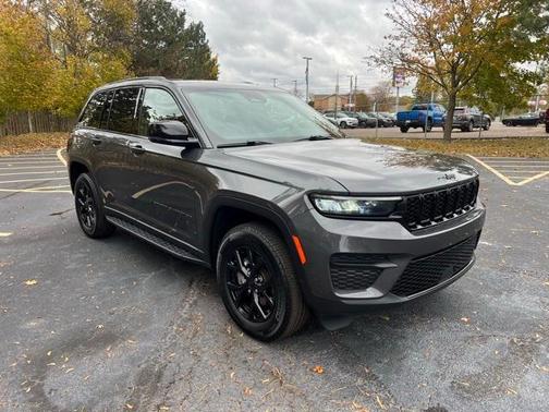 2024 Jeep Grand Cherokee Laredo
