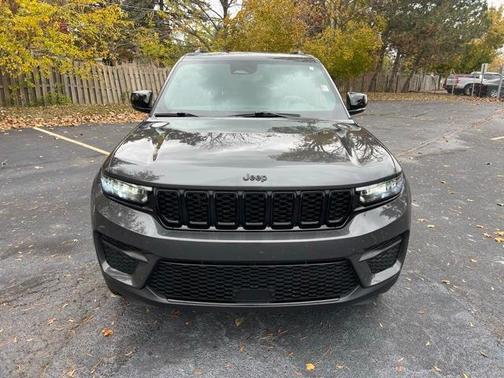 2024 Jeep Grand Cherokee Laredo