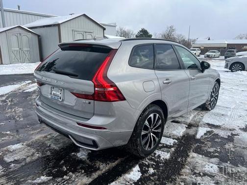 2025 Volvo XC60 B5 Plus