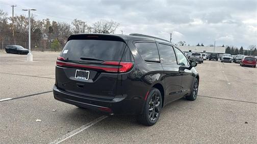 2026 Chrysler Pacifica Limited