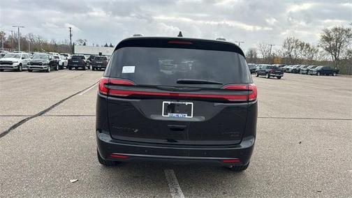 2026 Chrysler Pacifica Limited