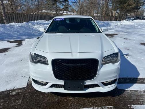 2022 Chrysler 300 Touring L