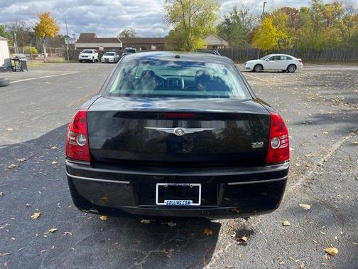 2010 Chrysler 300 Touring/Signature/Executive Series