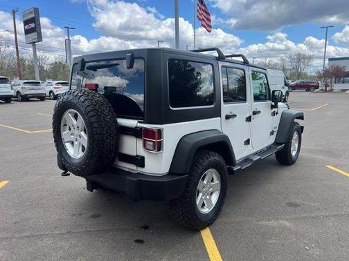 Bright White Clearcoat 2016 Jeep Wrangler Unlimited Sport