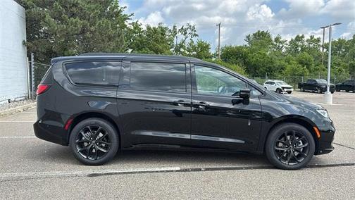2025 Chrysler Pacifica Limited
