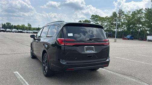 2025 Chrysler Pacifica Limited