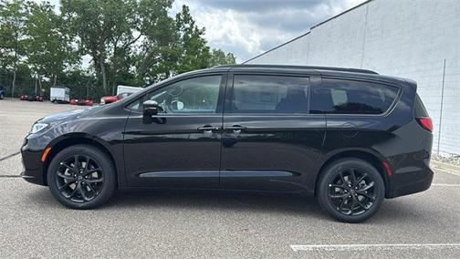 2025 Chrysler Pacifica Limited