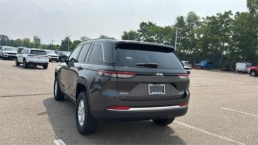 2025 Jeep Grand Cherokee Laredo