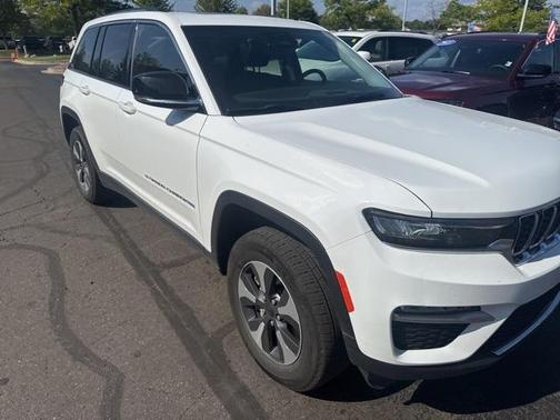 2022 Jeep Grand Cherokee 4xe Base
