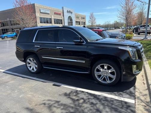 2017 Cadillac Escalade Luxury