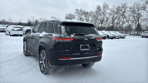 Diamond Black 2026 Jeep Grand Cherokee Limited