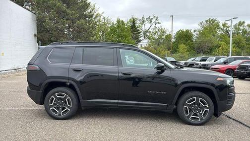 Diamond Black 2026 Jeep Cherokee LAREDO/LIMITED