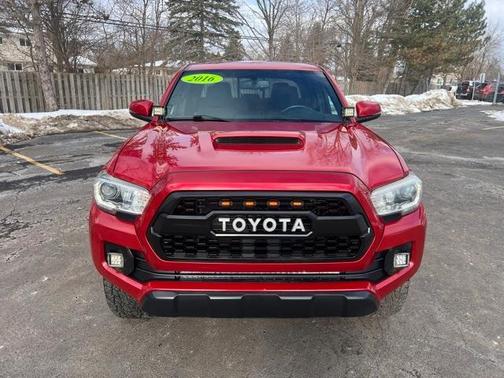 2016 Toyota Tacoma TRD Sport