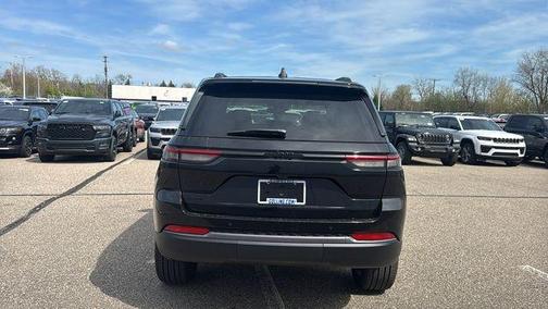 Diamond Black 2026 Jeep Grand Cherokee Limited