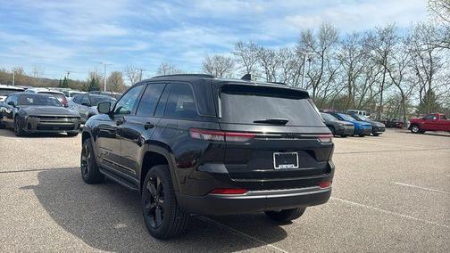 Diamond Black 2026 Jeep Grand Cherokee Limited