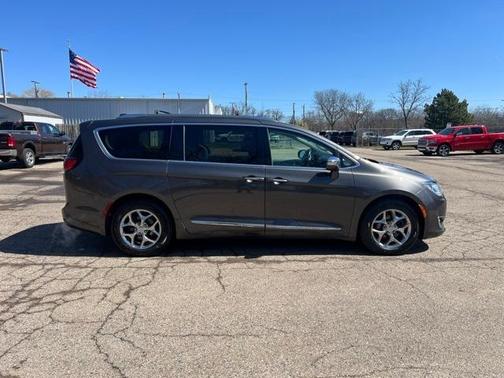 2019 Chrysler Pacifica Limited
