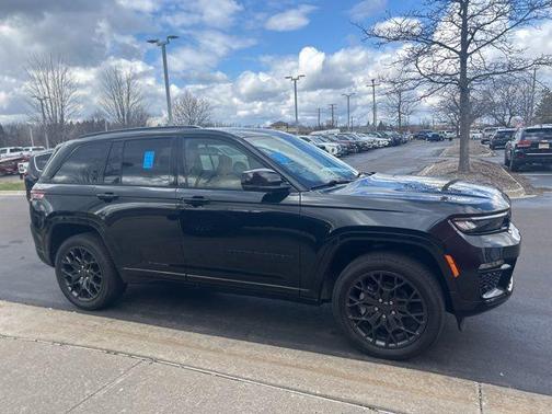 2025 Jeep Grand Cherokee Summit