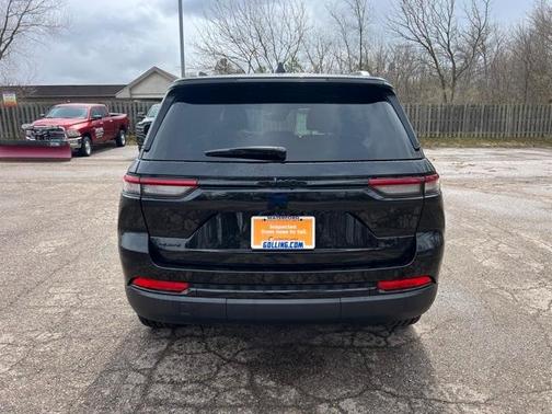 2024 Jeep Grand Cherokee Laredo